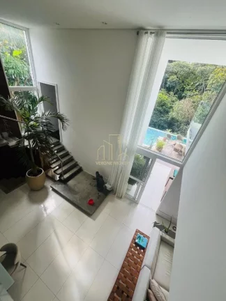 Imagem Casa Alto Padrão à Venda em Alphaville Salvador I | 600m² Privativos | 4 Suítes | Energia Solar | Espaço Gourmet