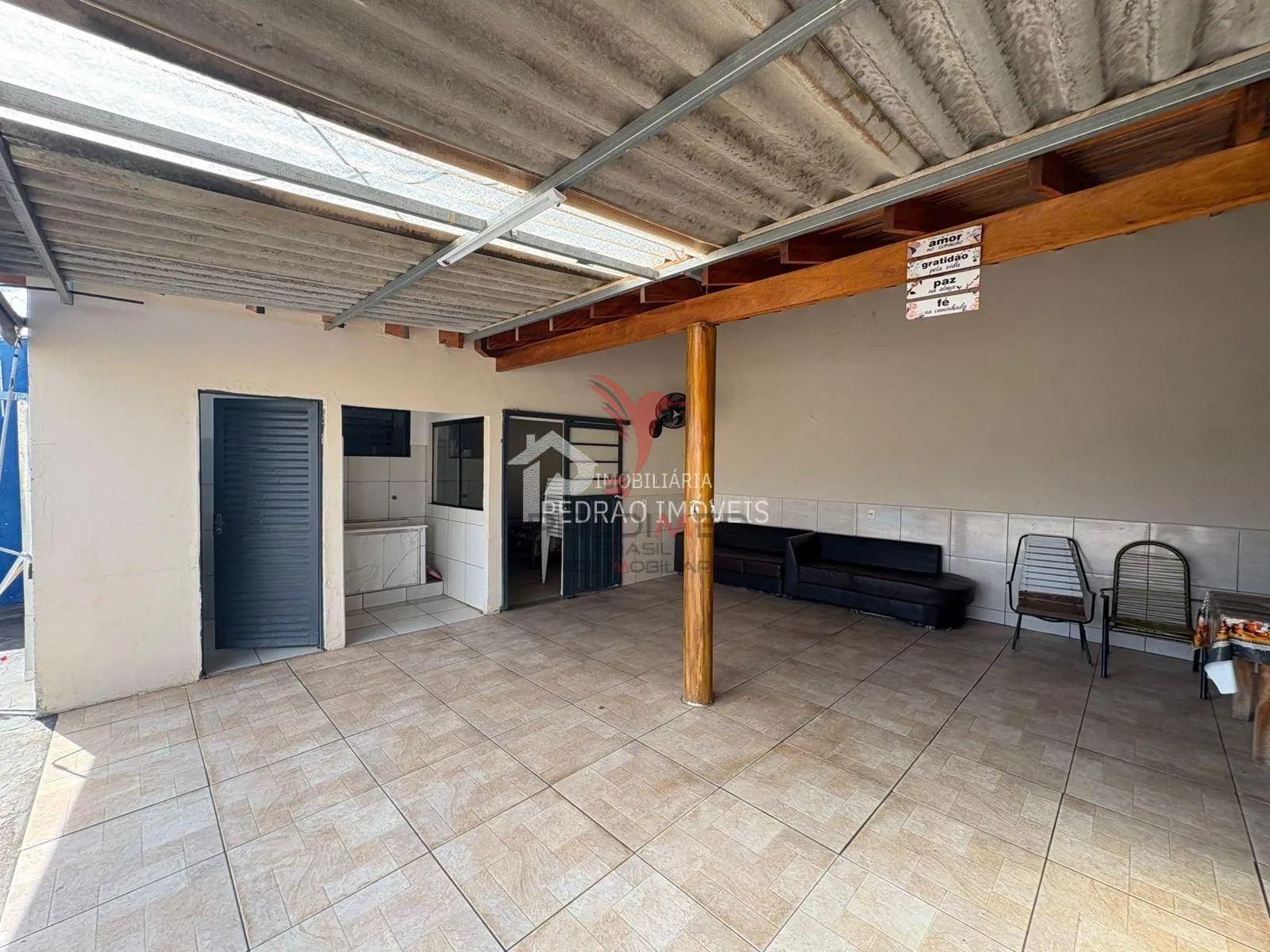 Imagem Casa de esquina no bairro Antonio Lopes. Lençóis Paulistas.. Aceita financiamento