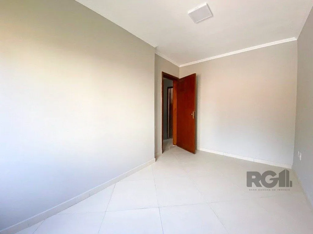 Imagem Casa de 3 dormitórios no bairro Mário Quintana