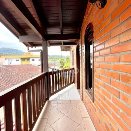 Imagem Casa com Amplo Terreno | Ilha da Figueira | 165m²