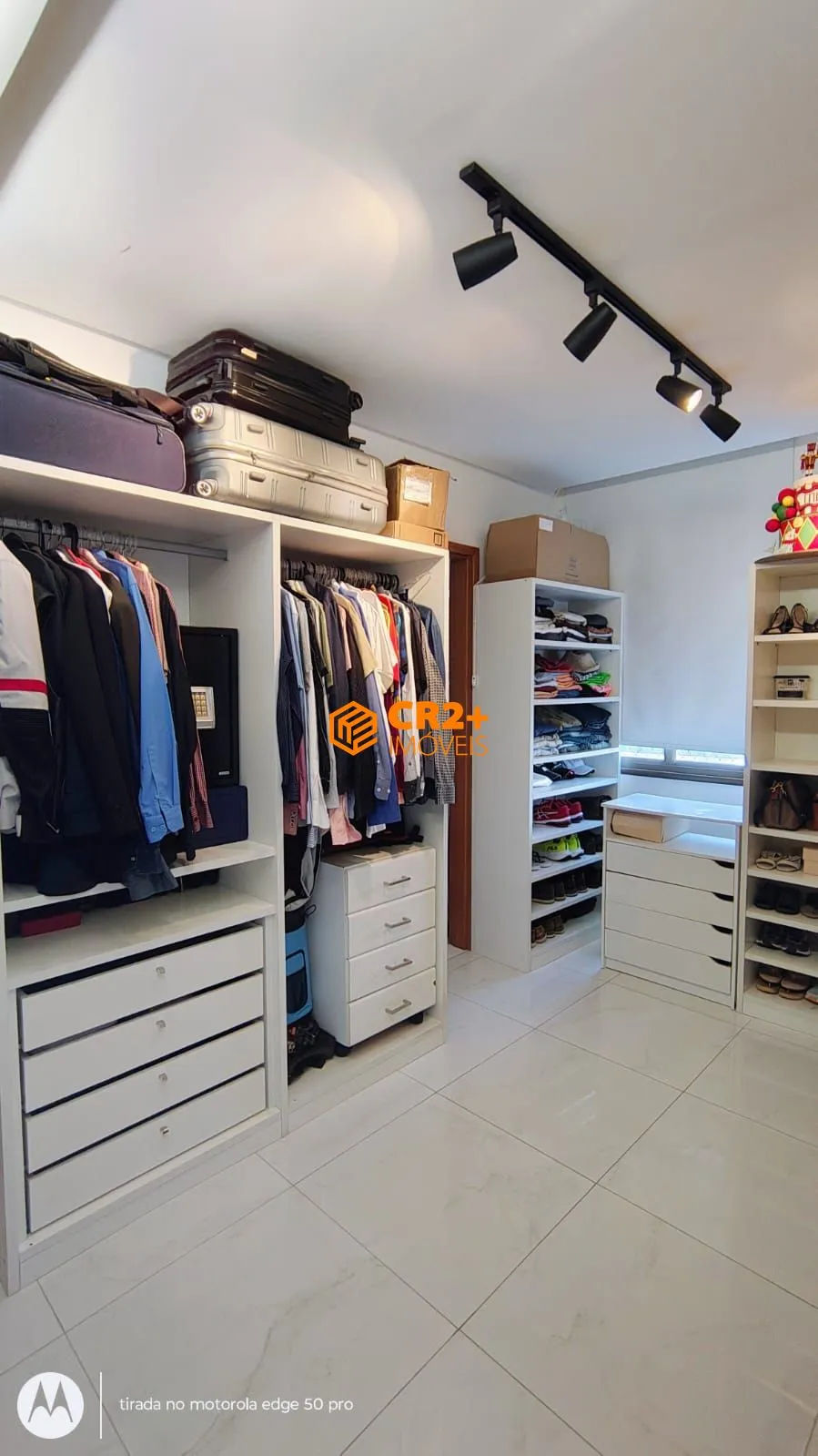 Imagem Vendo apartamento alto padrão 135m2, 03 quartos, 02 vagas de garagem em Boa Viag