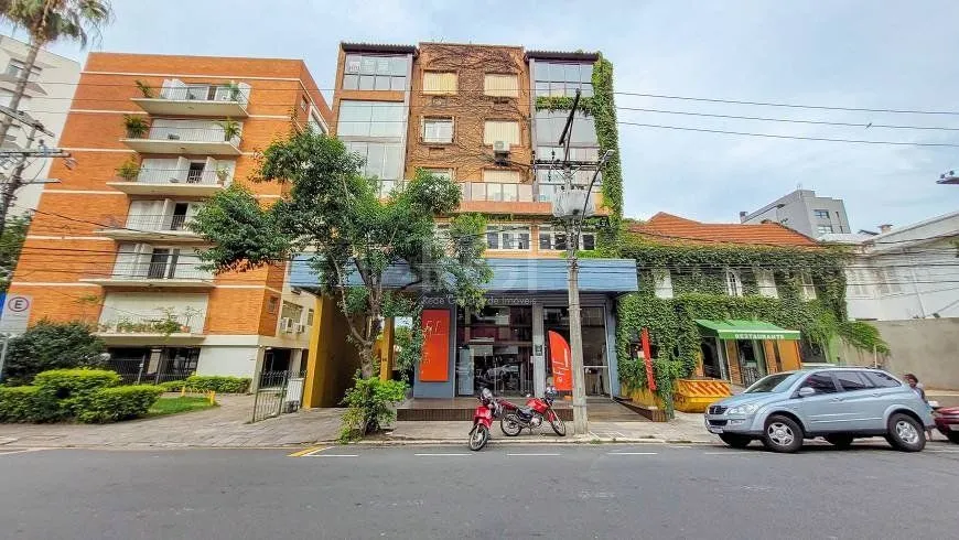 Imagem Apartamento 94m² - semi mobiliado, 2 dormitórios, 1 suíte, terraço e 2 vagas de garagem no Moinhos de Vento