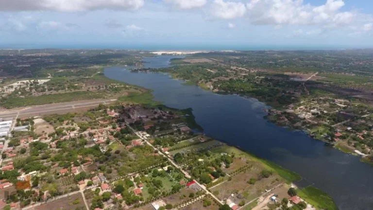 Imagem Terreno a Venda no bairro Centro - Aquiraz, CE