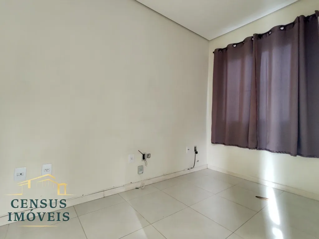 Foto do imóvel: Residência Impecável no Jardim Panorama: 3 Quartos, 2 Suítes, 3 Salas, 4 Banheiros, 4 Vagas de Garagem, 316, 64m² - Vinhedo-SP em Jardim Panorama