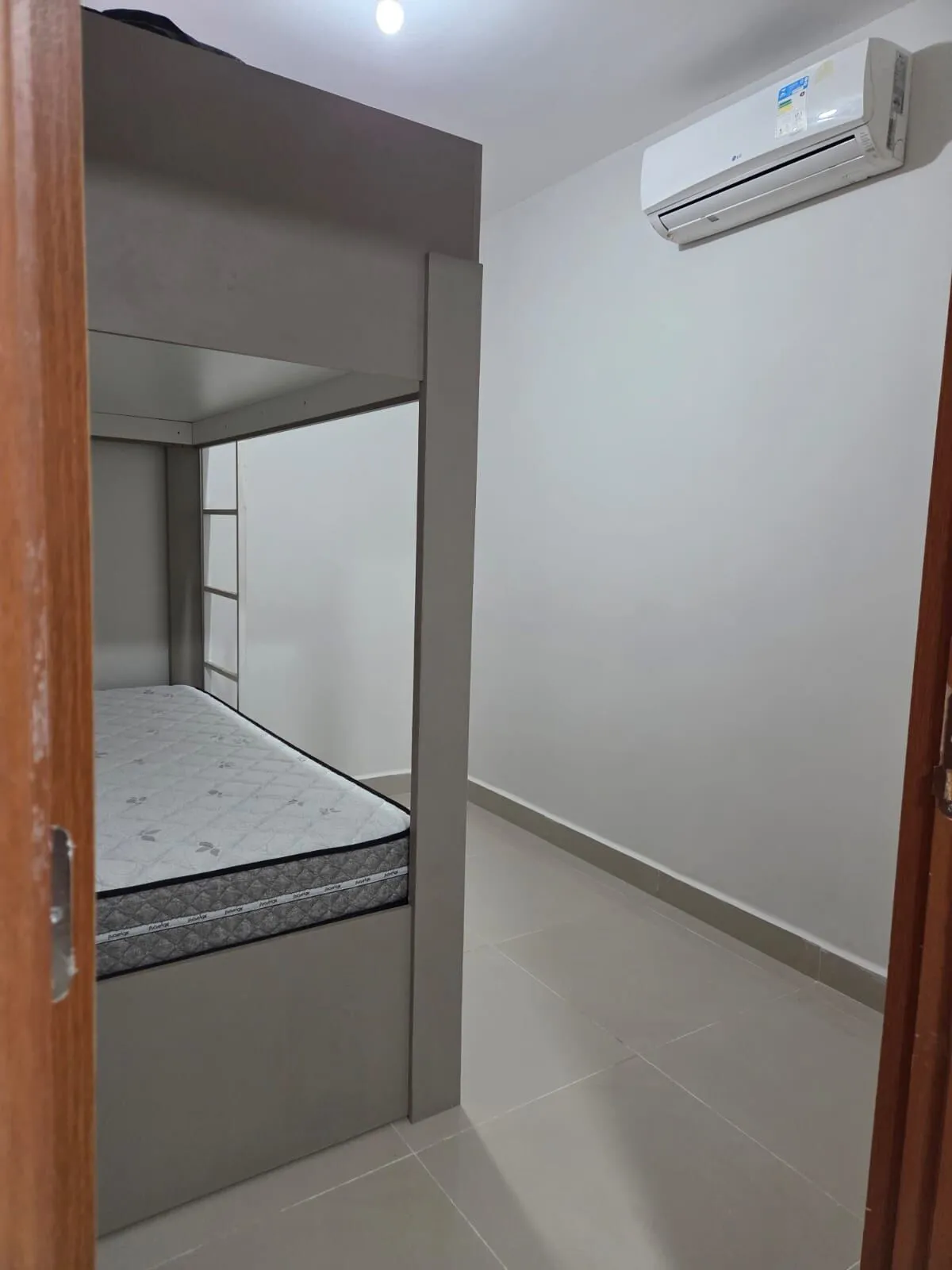 Imagem venda Condomínio Athenas 3 quartos sendo 2 suíte