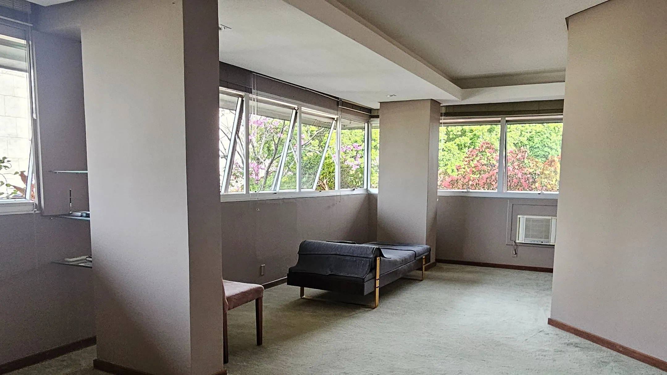 Conjunto Comercial à venda em Porto Alegre, Higienópolis, 75.61m2