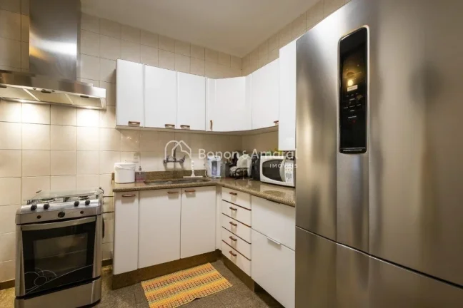 Imagem Situado no coração do Cambuí, um dos bairros mais desejados de Campinas, este apartamento oferece...