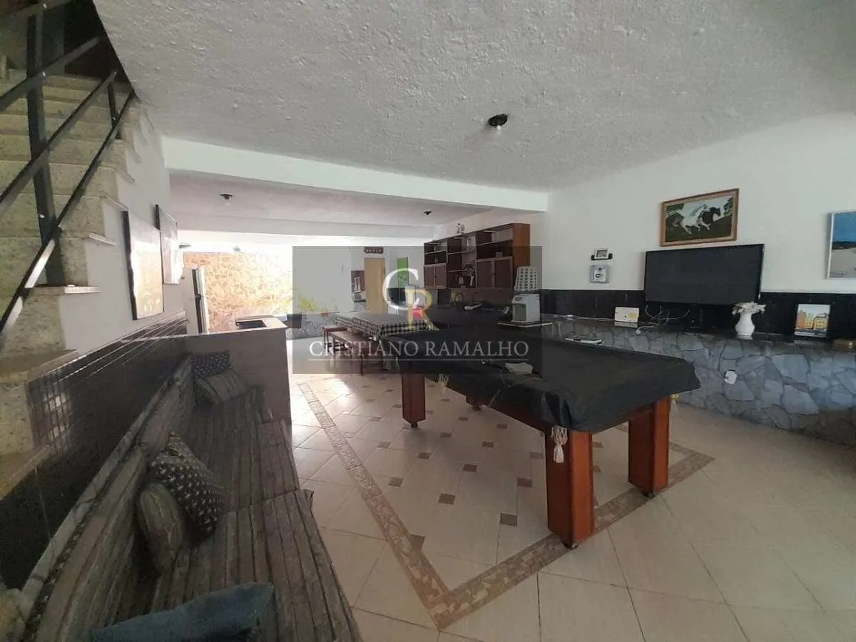 Imagem Casa à venda em Cabo Frio, São Cristóvão, com 8 quartos, 300,00m2