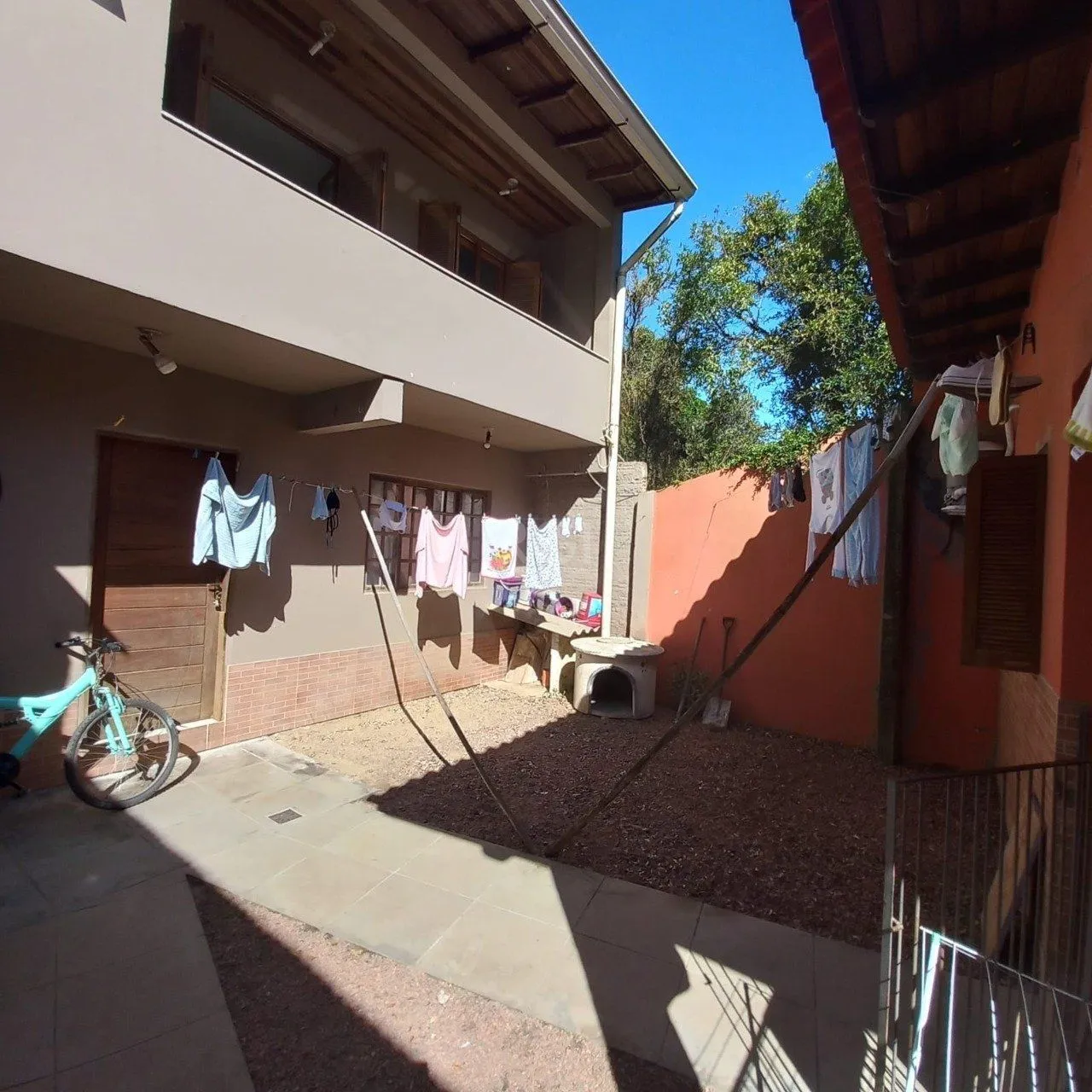 Imagem 2 Casa com 4 quartos, 2 vagas de garagem, no bairro Belém Novo, Porto Alegre/RS
