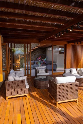 Imagem CASA ALTO PADRÃO EM CONDOMÍNIO DE LUXO