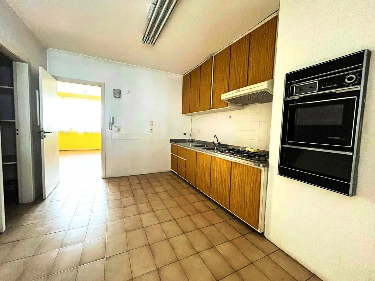 Imagem Apartamento no Bairro Paraíso com 2 dormitórios com armários + 1 Quarto auxiliar, 1 vaga de garagem, gerador e Portaria 24 hs