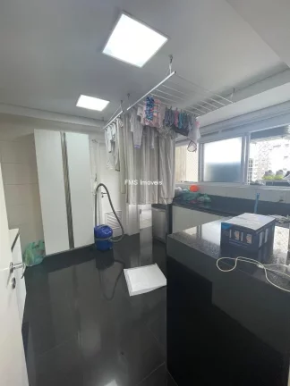 Imagem Apartamento de Alto padrão de 4 quartos com 4 suítes e 5 vagas no Campo Belo de 380m²