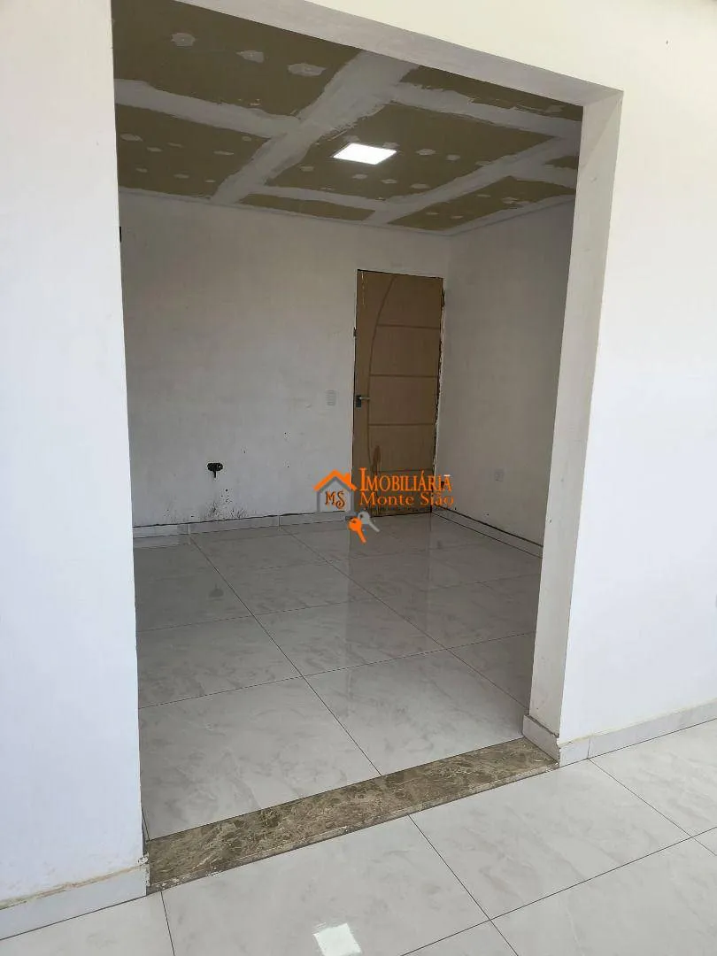Imagem Sobrado com 3 dormitórios à venda, 140 m² por R$ 330.000,00 - Parque Residencial Bambi - Guarulhos/SP