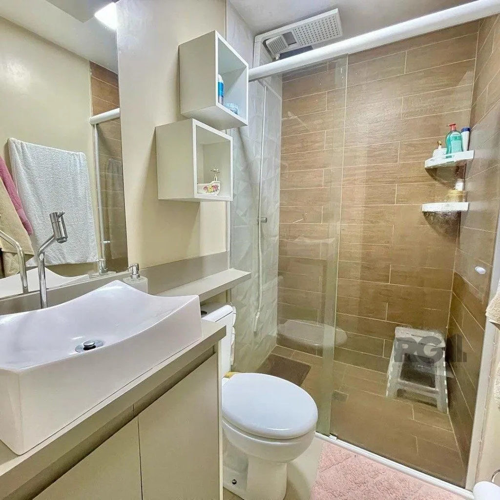 Imagem Casa em condomínio fechado - 70m², 2 dormitórios, 1 vaga de garagem no bairro Humaitá