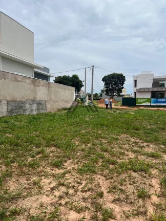 Imagem Lote Plaino em rua já asfaltada - Ninho Verde II