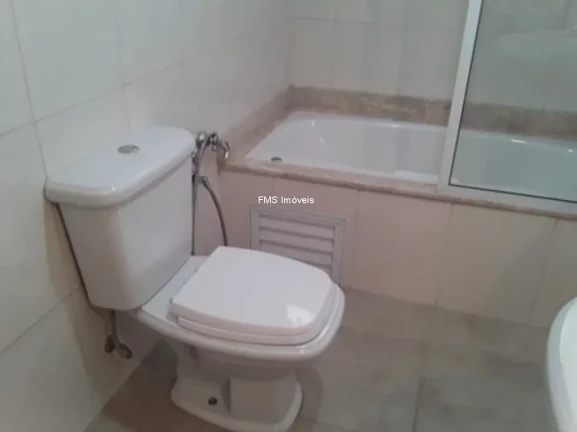 Imagem Apartamento em Higienópolis: 3 Quartos, 1 Suite, 1 Sala, 3 Banheiros, 145m² - São Paulo, SP