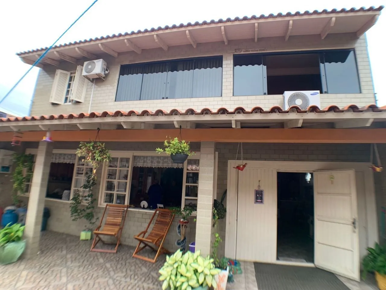 Imagem Casa para Venda - 318m², 3 dormitórios, Piscina, Bairro Guarujá