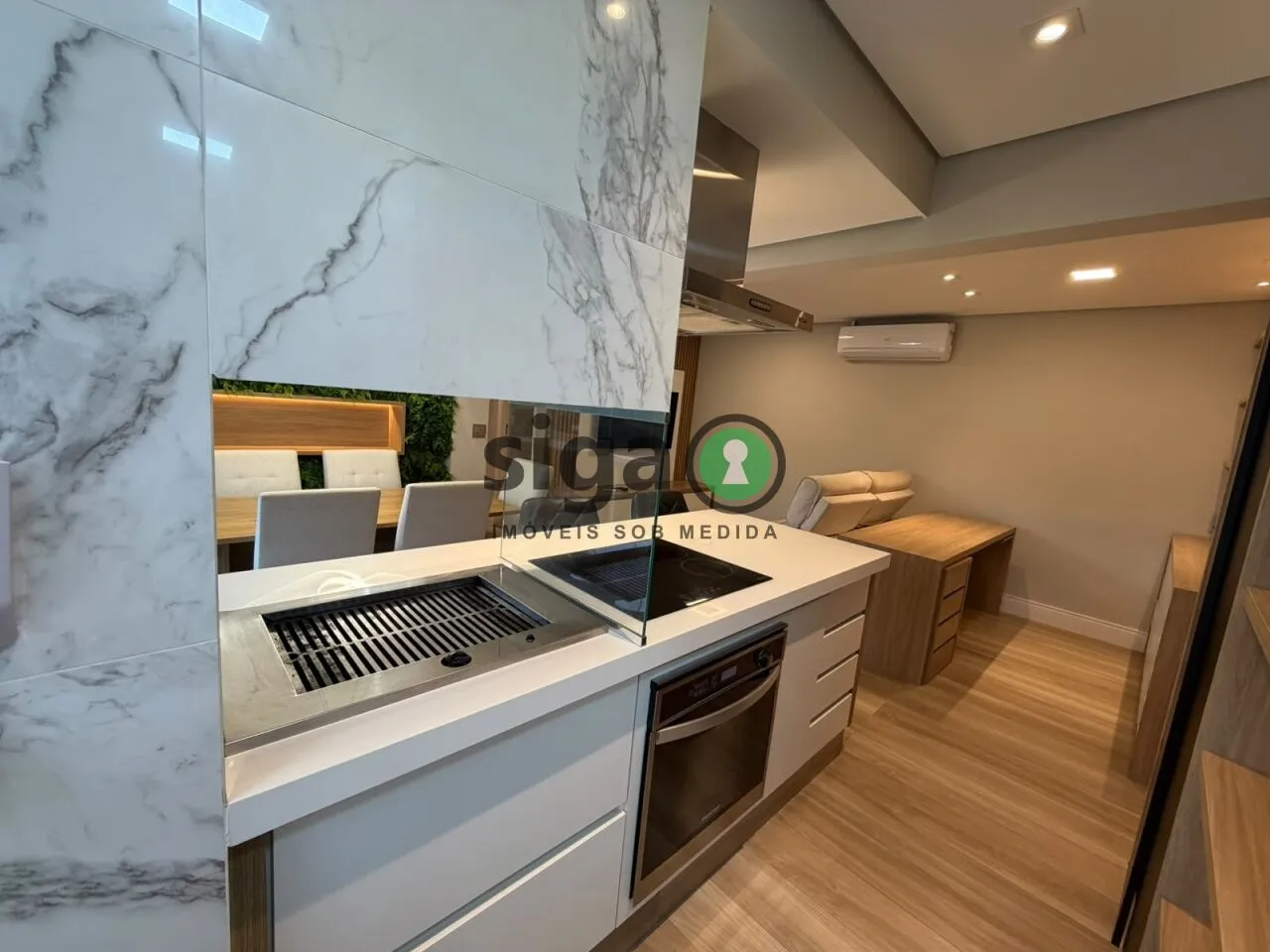 Imagem APARTAMENTO MOBILIADO A VENDA NO PANAMBY COM 2 SUÍTES, 2 VAGAS E DEPÓSITO!