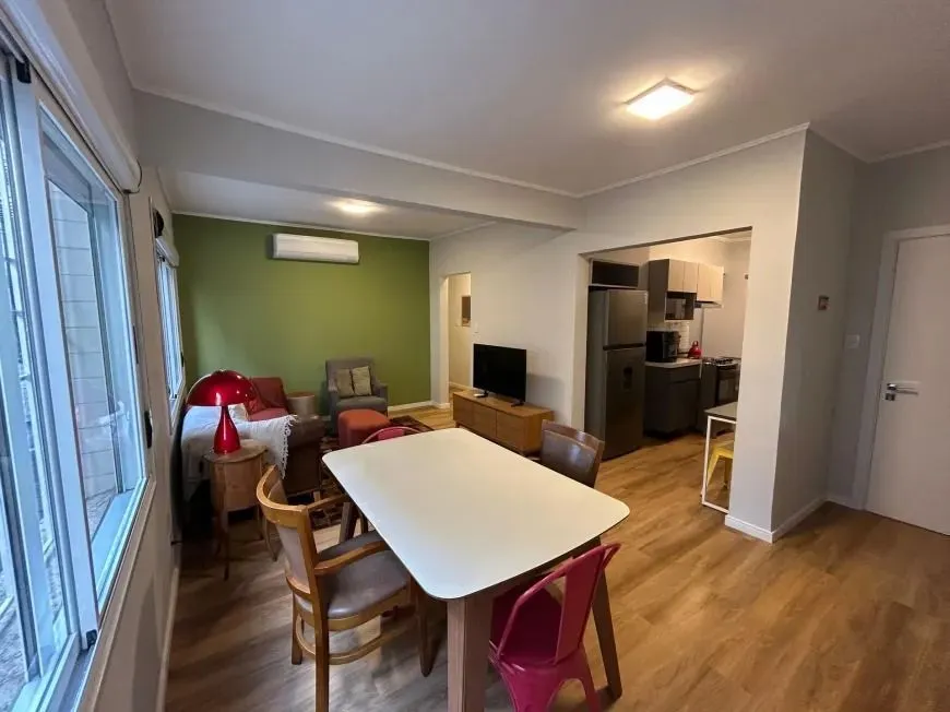 Imagem Apartamento com 83m², localizado no bairro Rio Branco em Porto ALegre/RS.