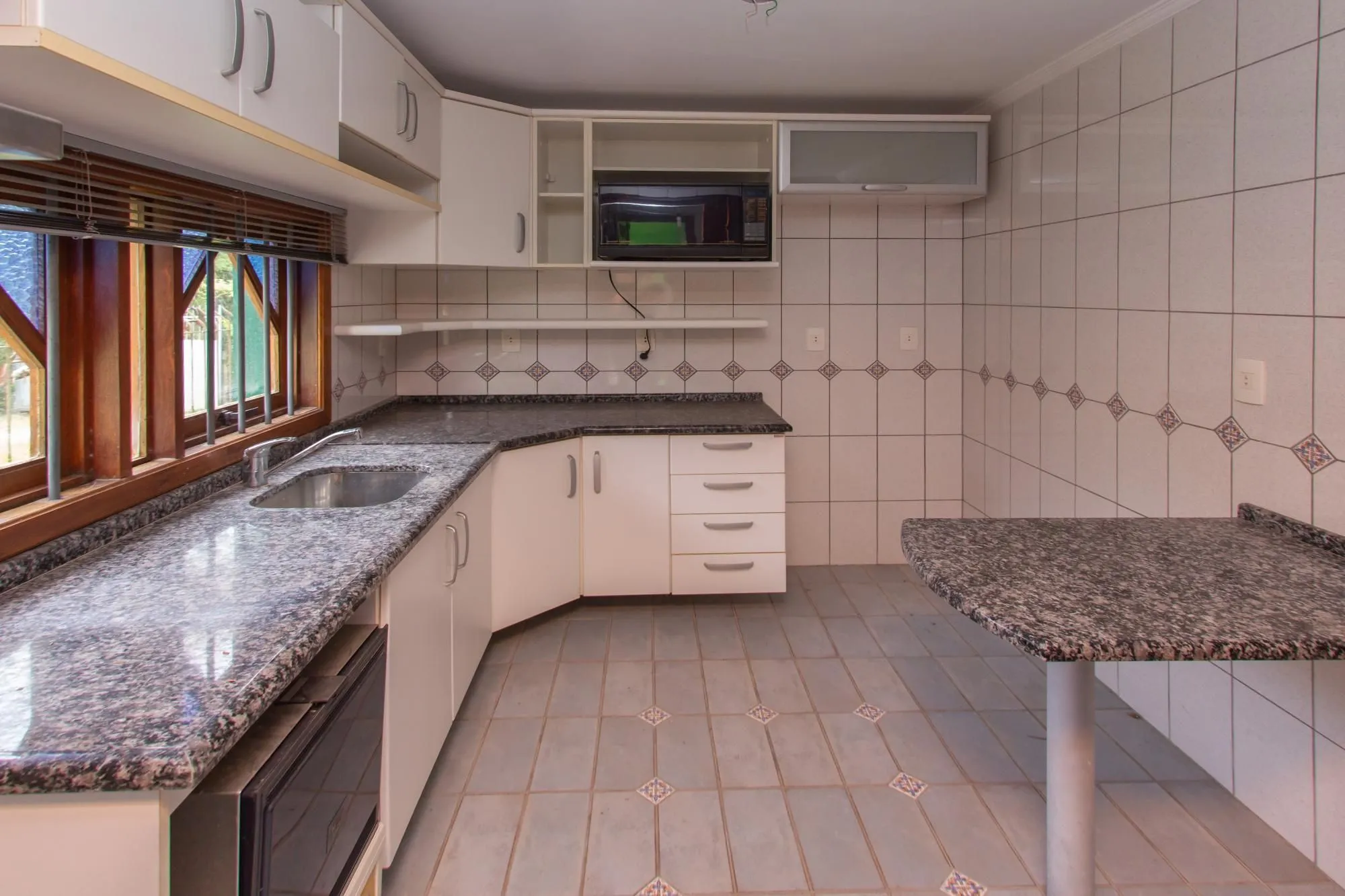 Imagem Casa com 3 quartos e 185m² à venda em Vila Nova