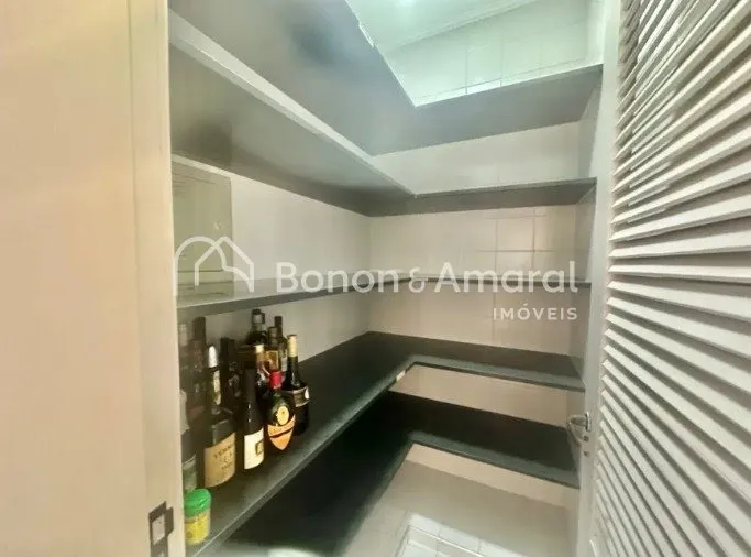 Imagem Casa à venda com 4 suítes, 392 m² no San Conrado