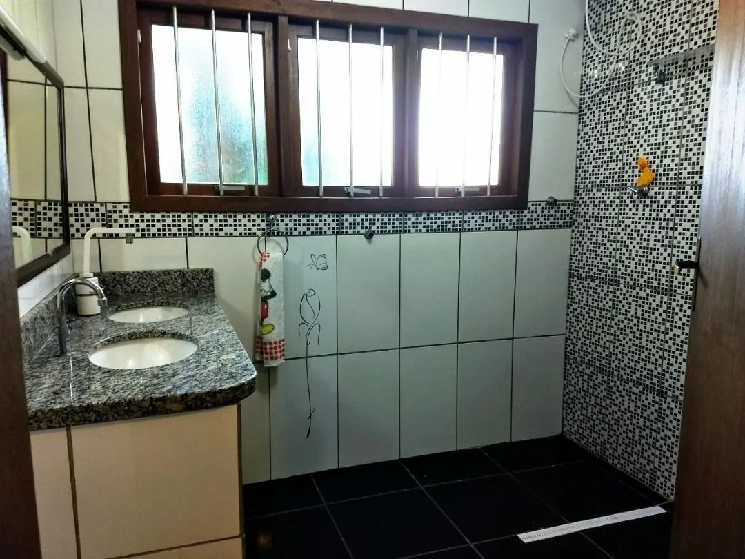 Imagem Casa para Venda - 200m², 4 dormitórios, sendo 1 suites, 4 vagas - Ipanema