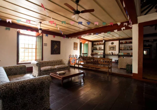 Imagem Hotel com 31 dormitórios à venda, 4061 m² por R$ 9.900.000,00 - Santa Branca - Santa Branca/SP
