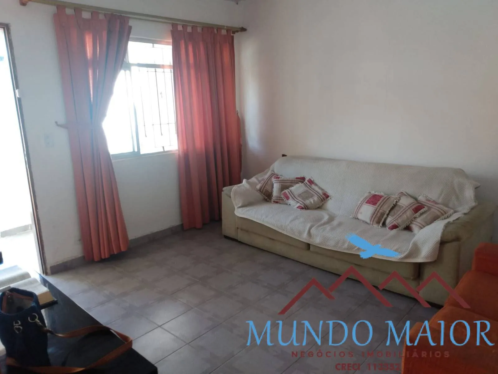 Imagem Casa Térrea no Taboão: 2 Dorms, 3 Vagas e 290m²-Diadema -Sp.