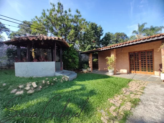 Imagem Chácara à venda em Valinhos-SP: 4 quartos, 2 salas, 4 banheiros e 280,00 m² de área no bairro Chácaras São Bento!