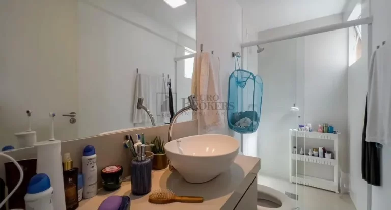 Imagem Apartamento Frente Mar com 4 dormitórios à venda na Barra Sul em Balneário Cambo