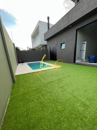 Imagem Casa térrea em obra com 04 suítes e área construída de 166,93m2