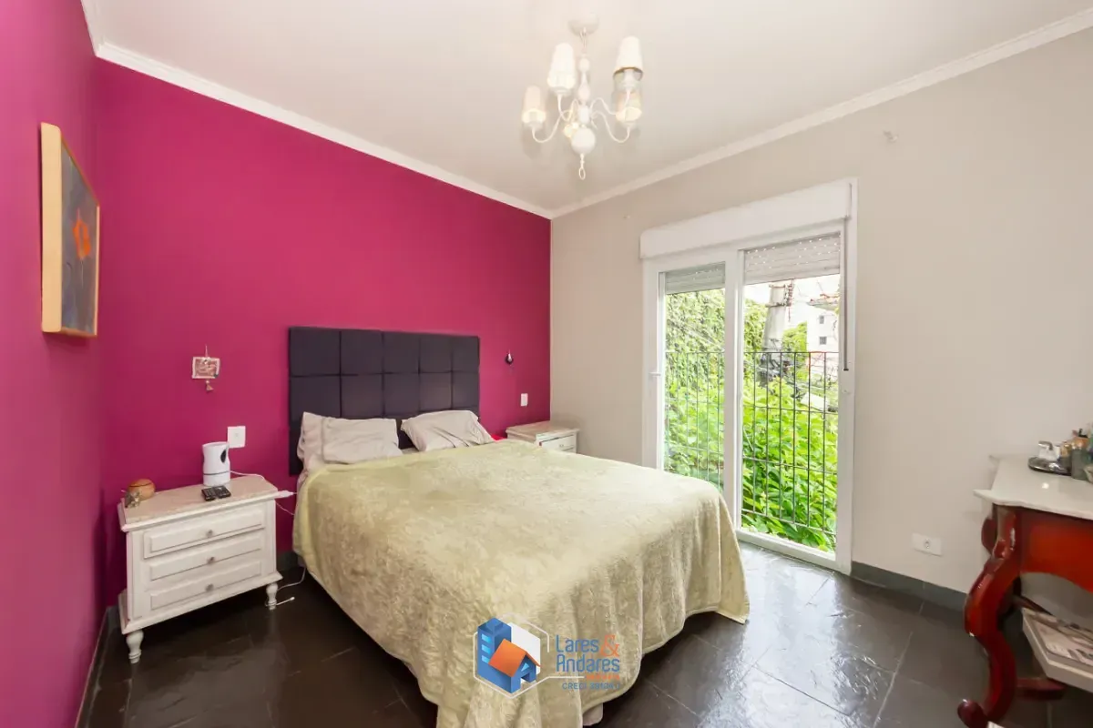 Imagem Casa de vila para venda em Aclimação com 4 quartos, sendo 1 suíte, 247m²
