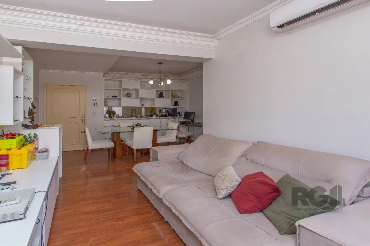 Imagem Apartamento Amplo e Bem Localizado - 3 Dormitórios, Suíte e Vaga Escriturada