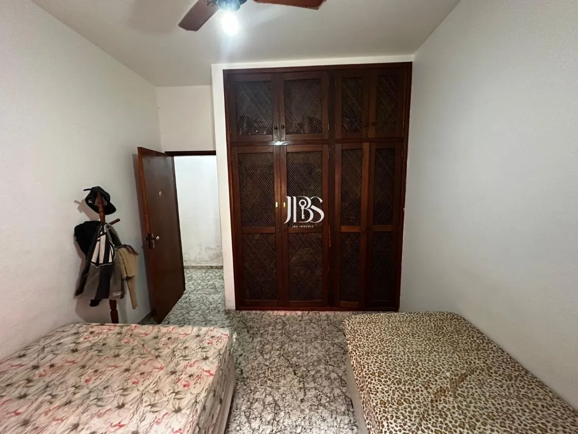 Imagem CASA TÉRREA COM PISCINA E EDÍCULA ASSOBRADADA A 100 METROS DA PRAIA SUARÃO ITANHAÉM