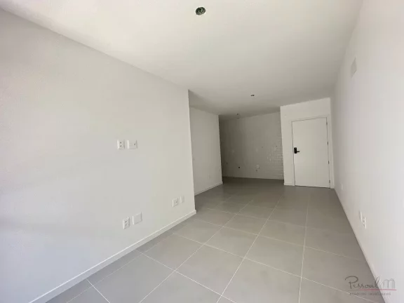 Imagem Apartamento de 2 dormitórios sendo 1 suíte, 1 garagem. Sala de estar e jantar; Sacada com churrasq...