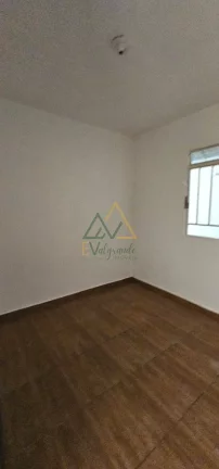 Imagem Casa à venda no Bairro Santa Cândida Curitiba PR