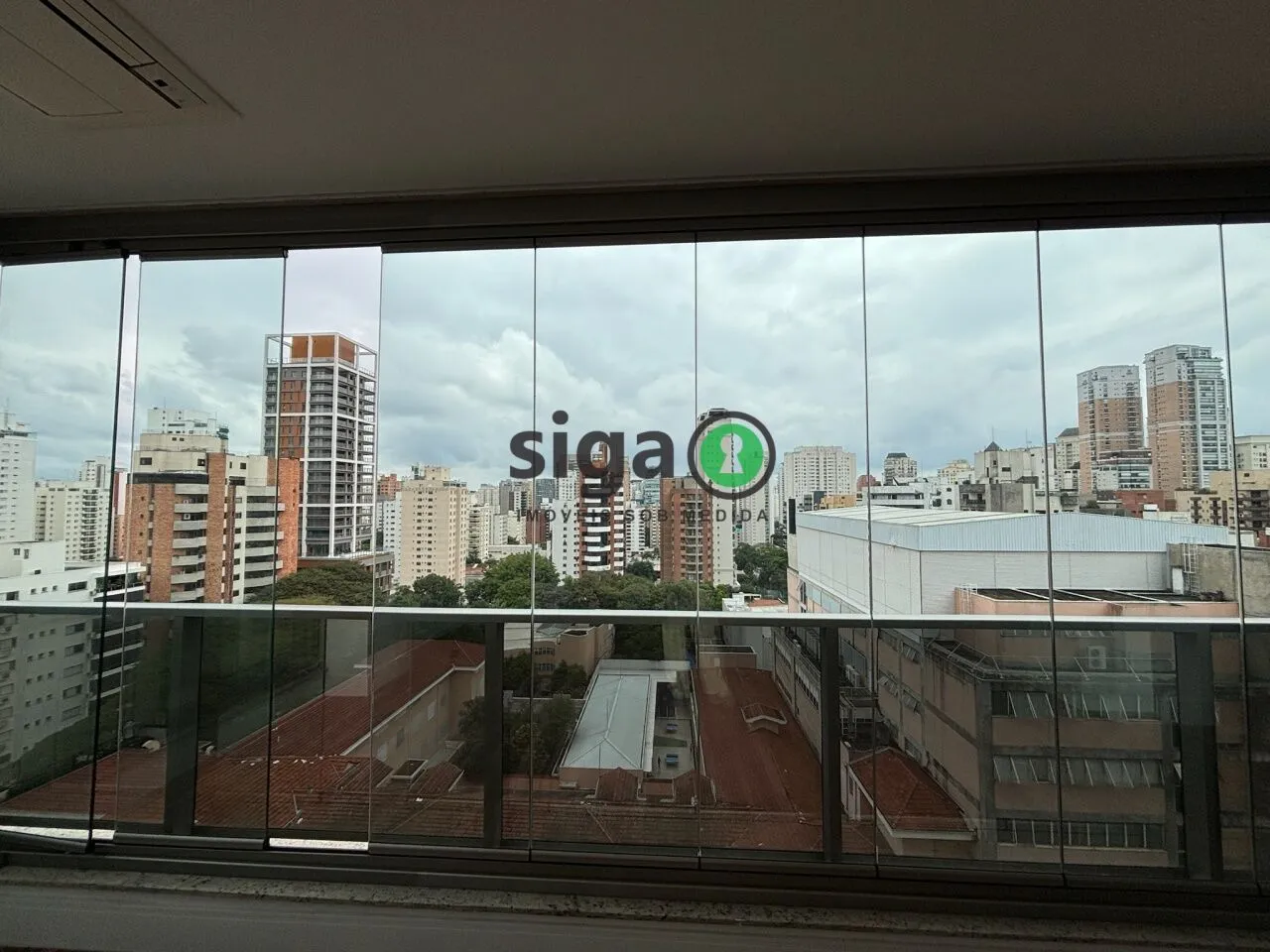Imagem Apartamento em Moema Pássaros 160m² com 3 Suítes, Varanda Gourmet e Acabamentos de Alto Padrão