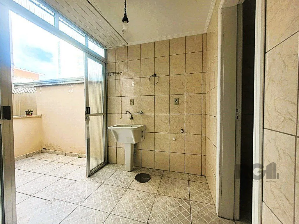 Imagem Excepcional apto. com excelente localização, na Rua Gomes Jardim 2 quartos com vaga.
