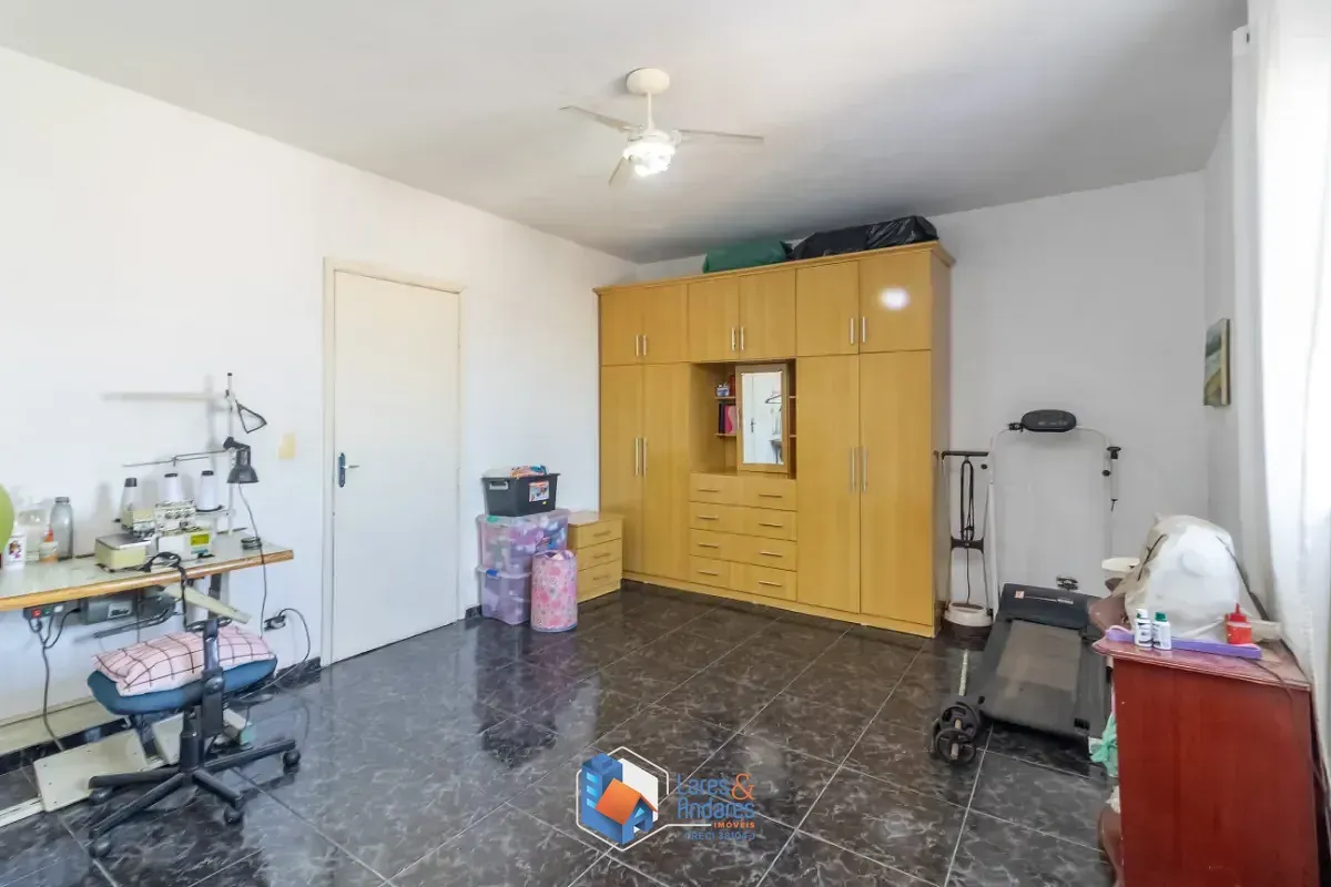 Imagem Sobrado para venda em Vila Itaberaba com 5 quartos, sendo 1 suíte, 220m²