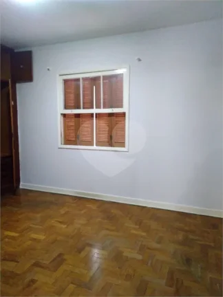 Imagem Sobrado à venda com 3 quartos em Vila Cordeiro, São Paulo - SP