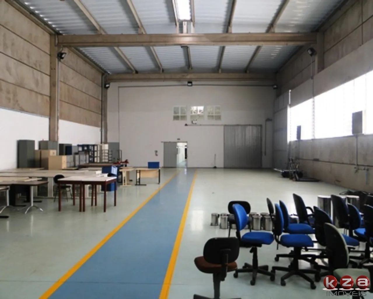 Imagem Galpão Industrial com 6 Salas e 25 Vagas em Valinhos-SP - Oferta Imbatível no Bairro Chácaras São Bento!