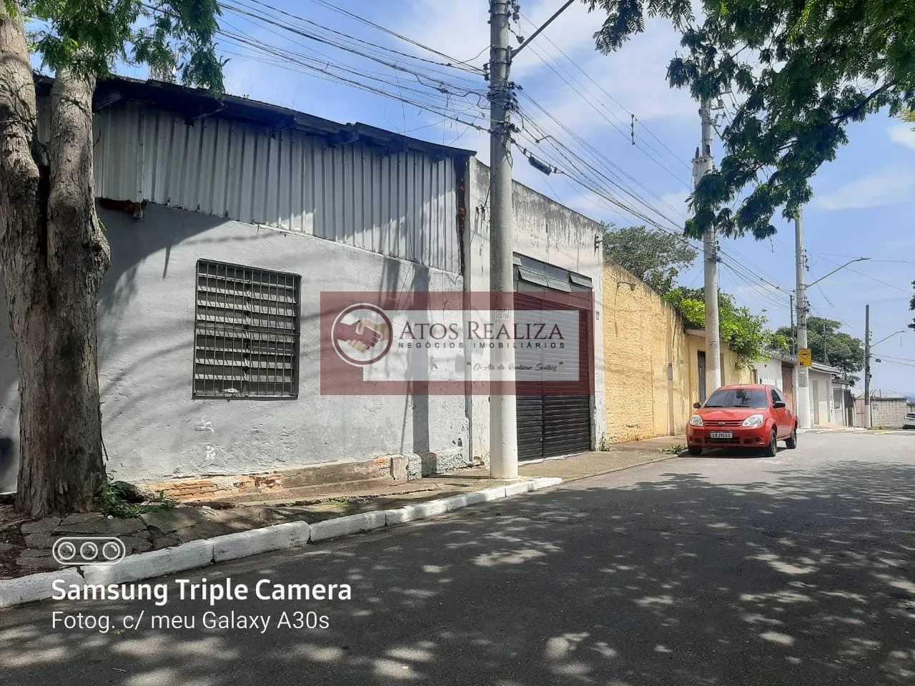 Imagem Aluga-se Galpão de Esquina em Jardim Cliper - São Paulo