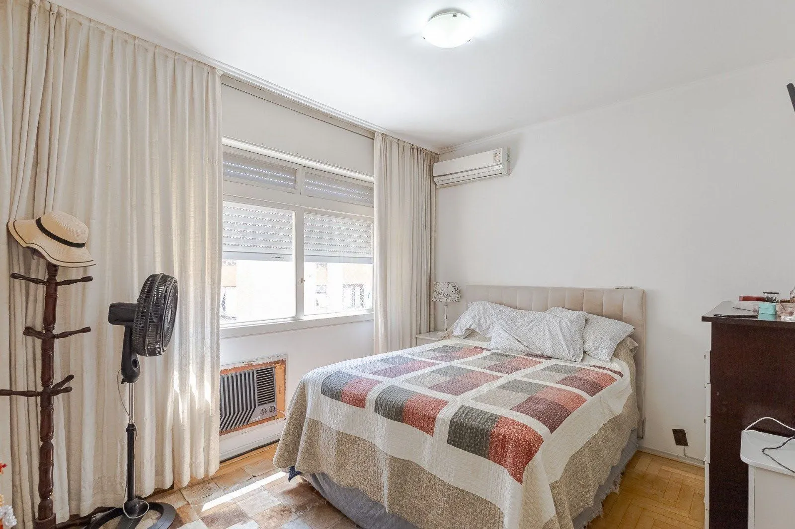Imagem Apartamento com 3 quartos, 1 vaga e 106.73m² - Bairro Independência