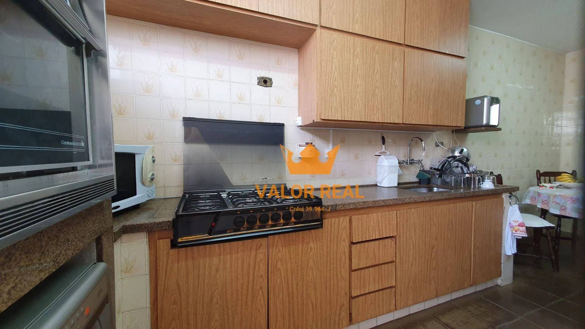 Imagem Casa Pque Colégio, Perfil Comercial, 265 m2 - 4 dorm. 5 vagas, 1.3 Milhões. Aceita permuta e financiamento