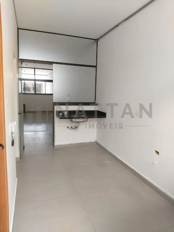 Imagem Imóvel para locação com 3 suítes, 130 m², quintal e acabamento de alto padrão