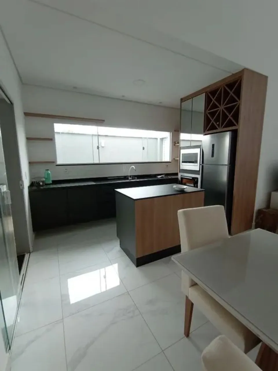 Imagem Casa em Condomínio à Venda em Sorocaba-SP: 3 Quartos, 1 Suíte, 2 Banheiros, 2 Vagas de Garagem e 140m² no Jardim Novo Horizonte!