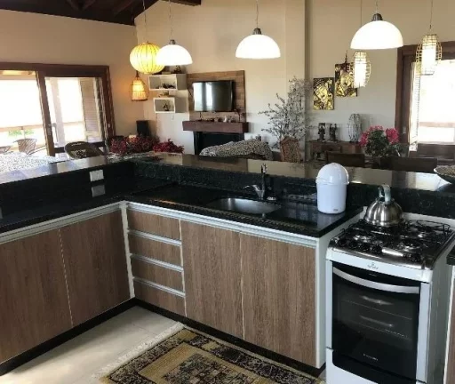 Imagem Casa de alto padrão em Garopaba-SC: conforto, privacidade e localização privilegiada!