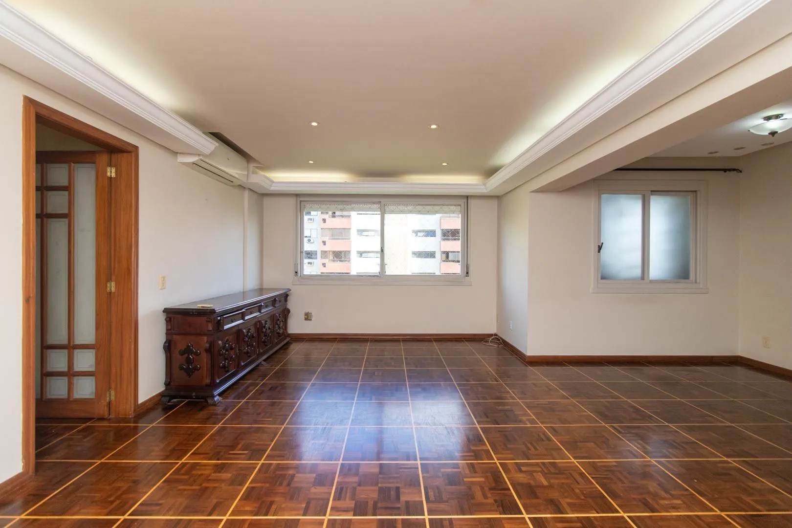 Imagem Apartamento de 03 dormitorios com suite e vaga coberta no bairro Menino Deus
