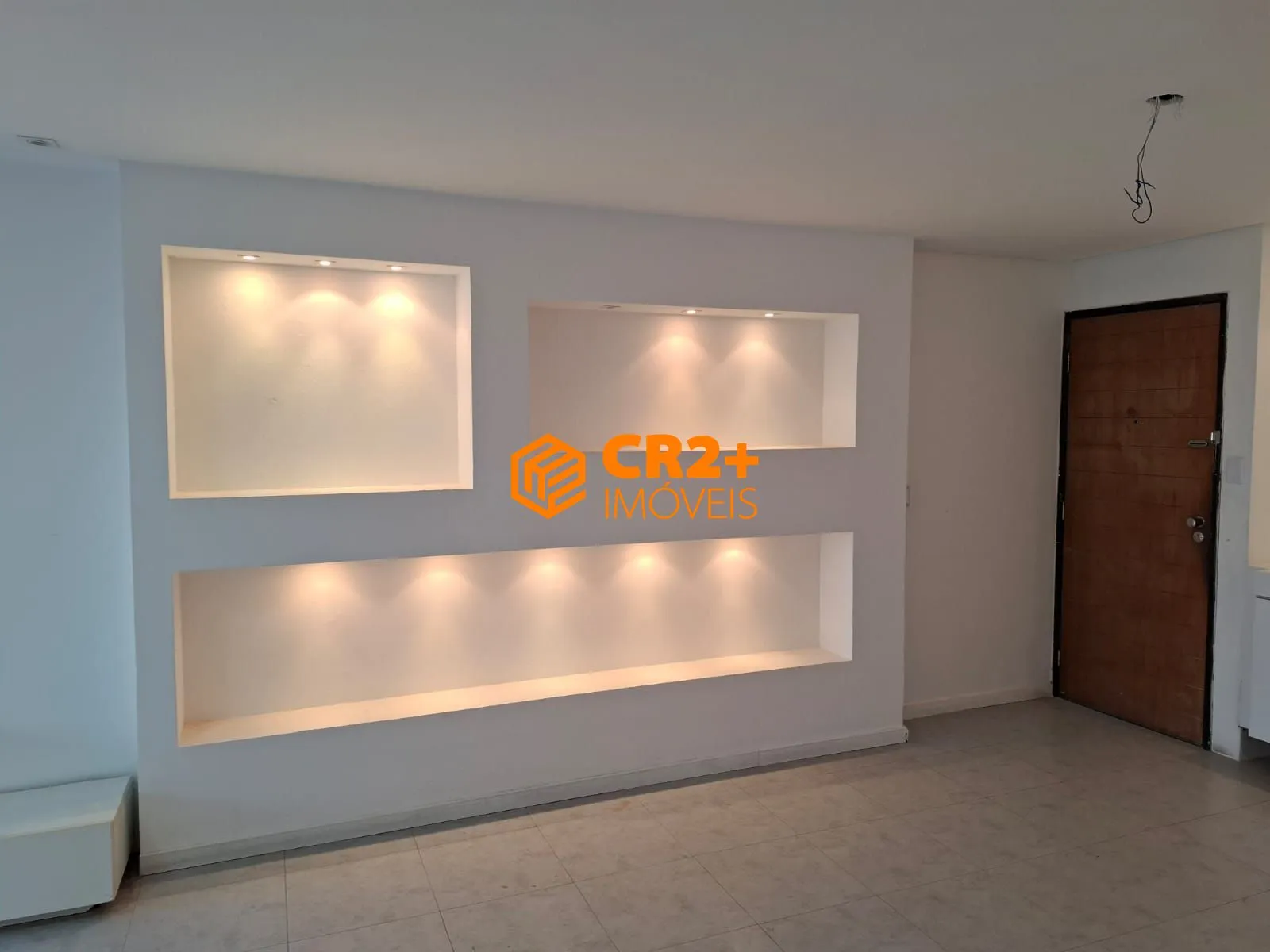 Imagem Vendo apartamento reformado em Boa Viagem com 121m²