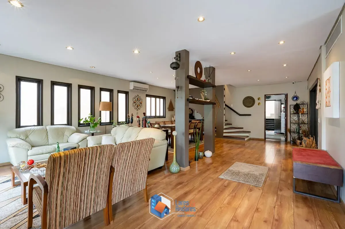 Imagem Casa para venda em Vila Suzana com 5 quartos, sendo 4 suítes, 373m²